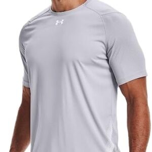 Under Armour Men's Iso-Chill Training Athletic Short Sleeve Shirt in Size Large